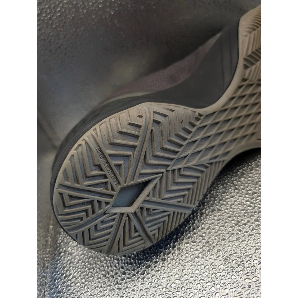 Nike Zoom Hyper Disruptor Mens 12 Grey Charcoal Basketball Shoes 548180-001